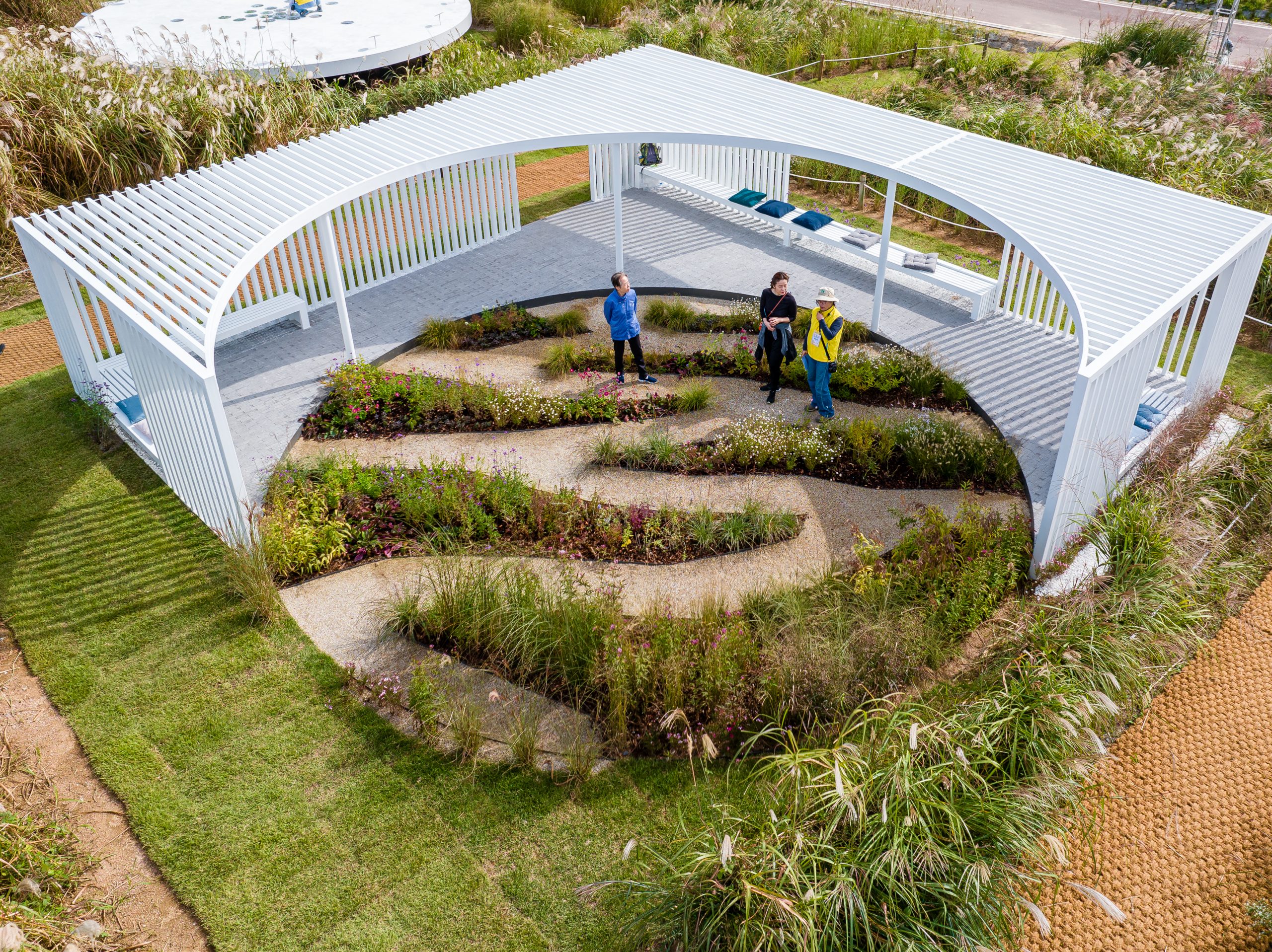 3.작가정원(동상)_하늘파빌리온