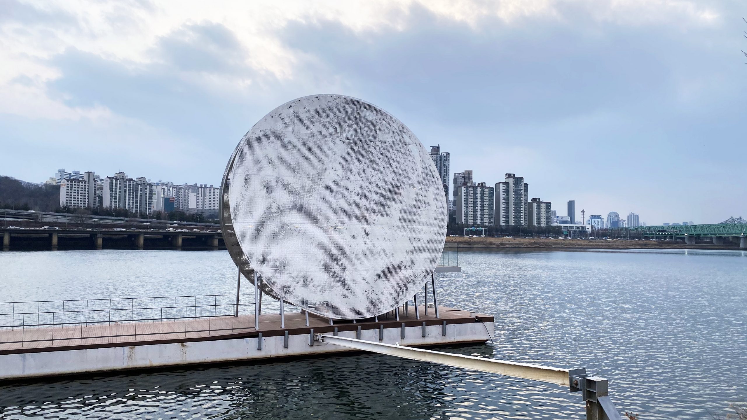 서브 사진