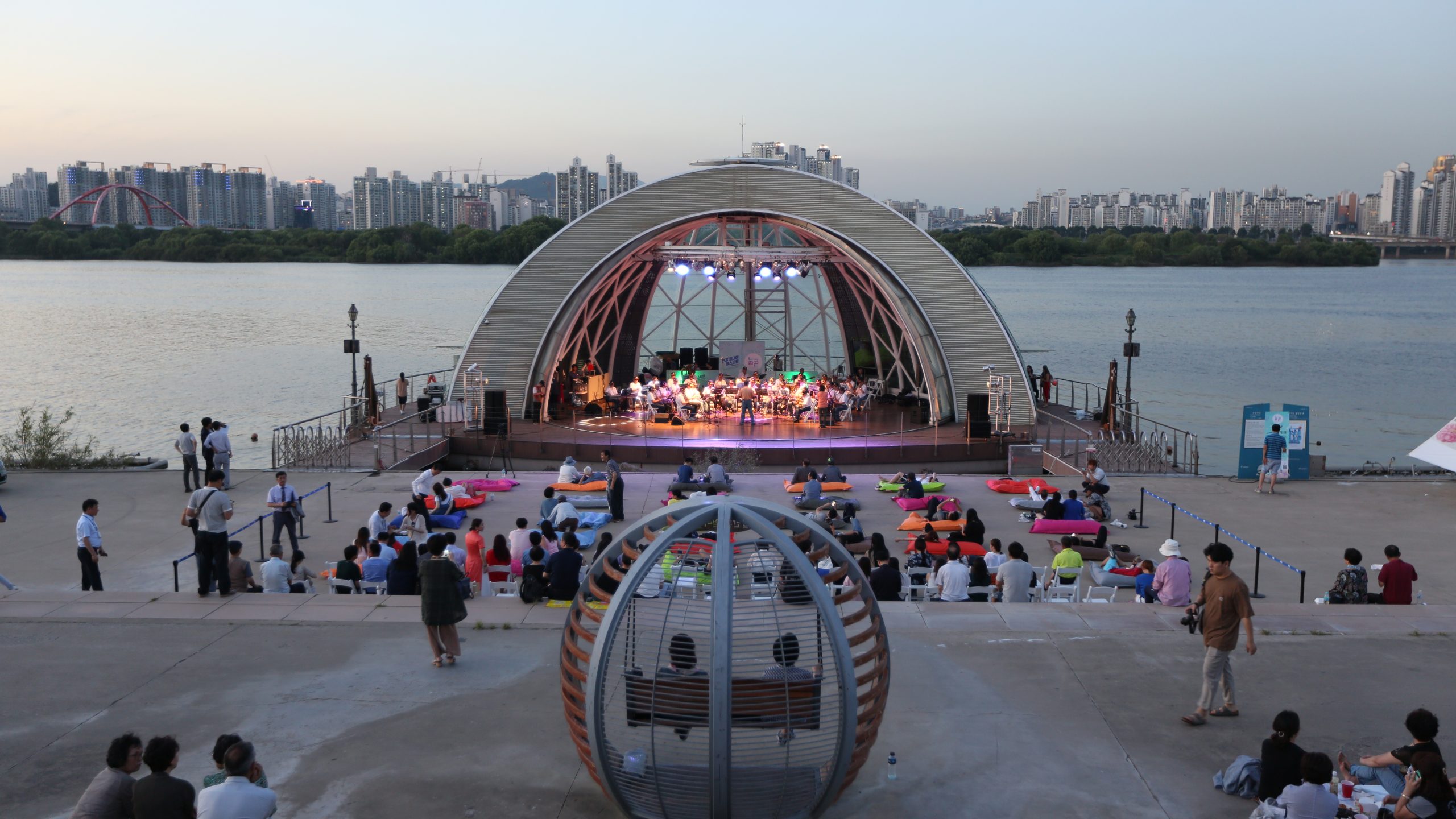 여의도 물빛무대 <눕콘>