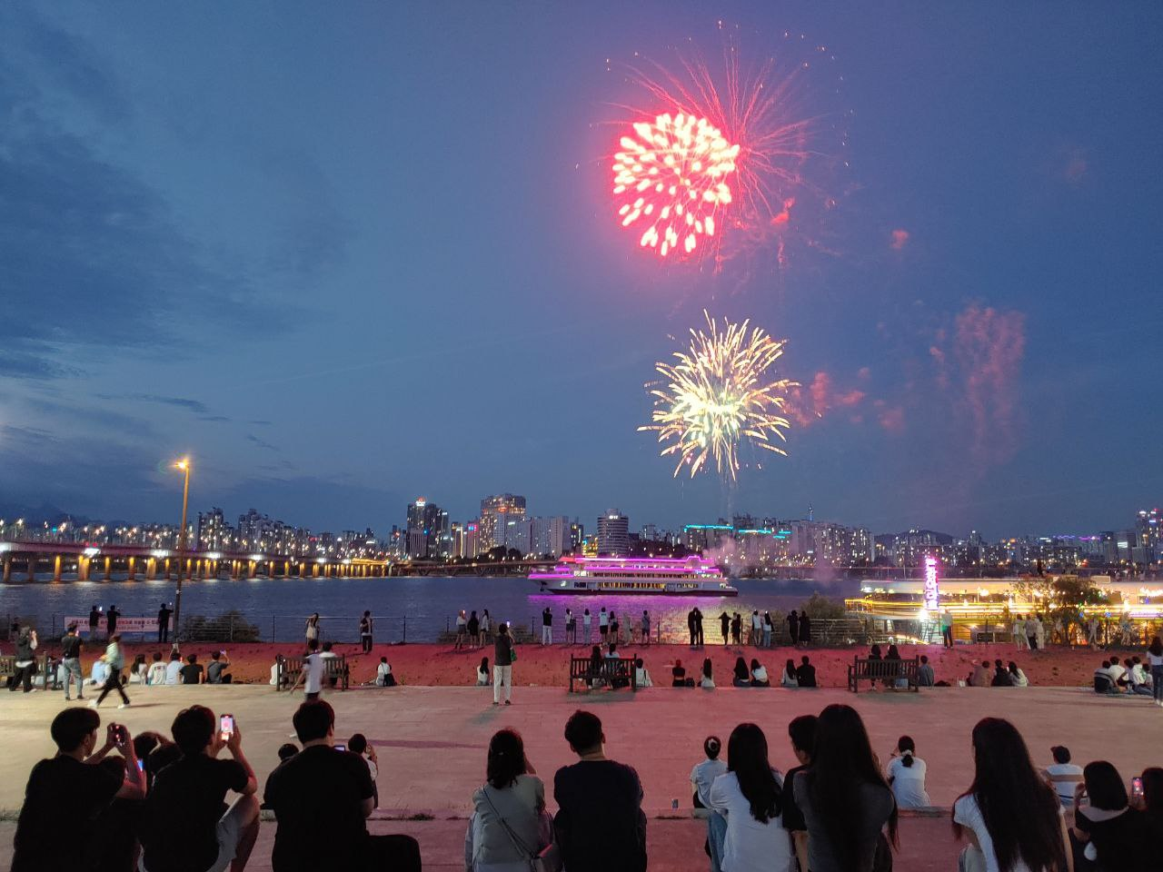 한강한류불꽃크루즈