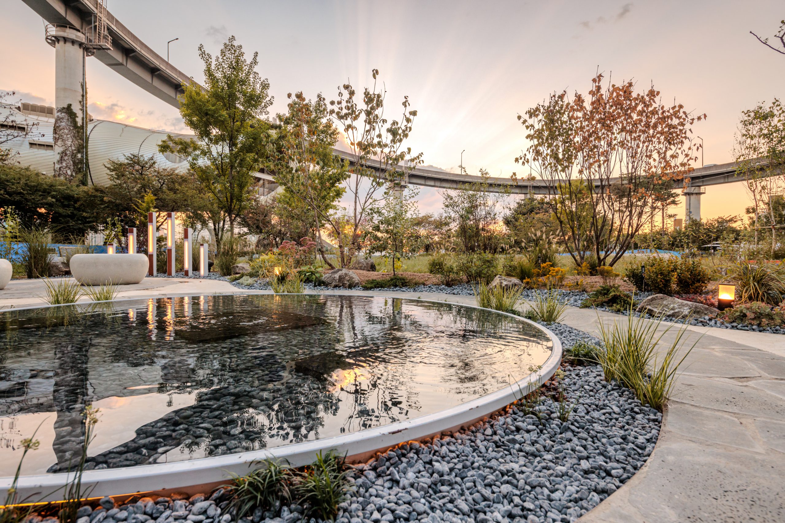 2. 빛과 소리의 정원(1)