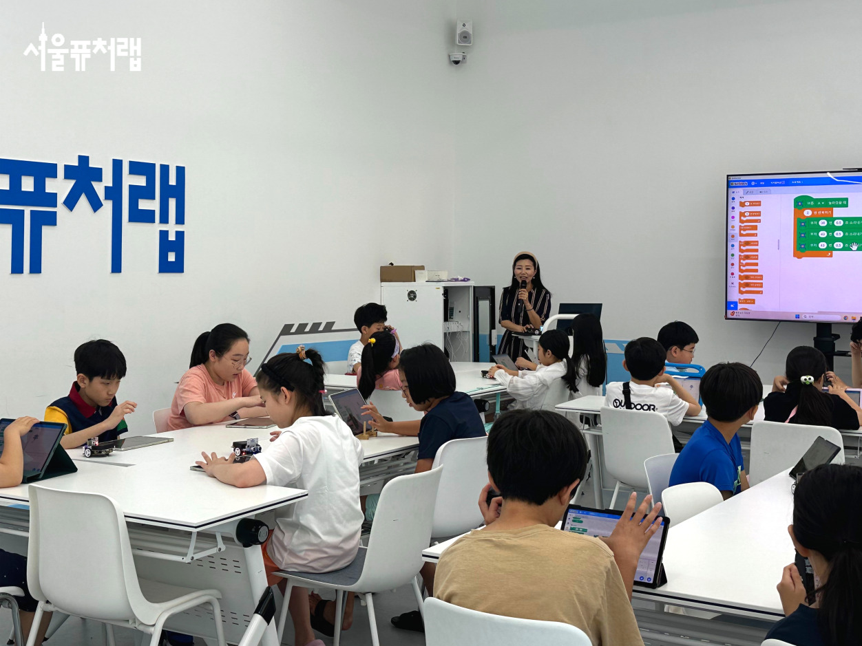 [6월 특강] 코코틱스와 함께하는 착한 심부름 로봇 만들기 체험 05