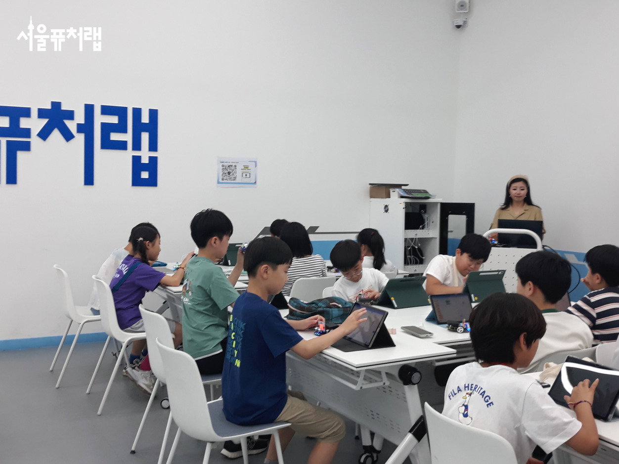 [6월 특강] 코코틱스와 함께하는 착한 심부름 로봇 만들기 체험 09
