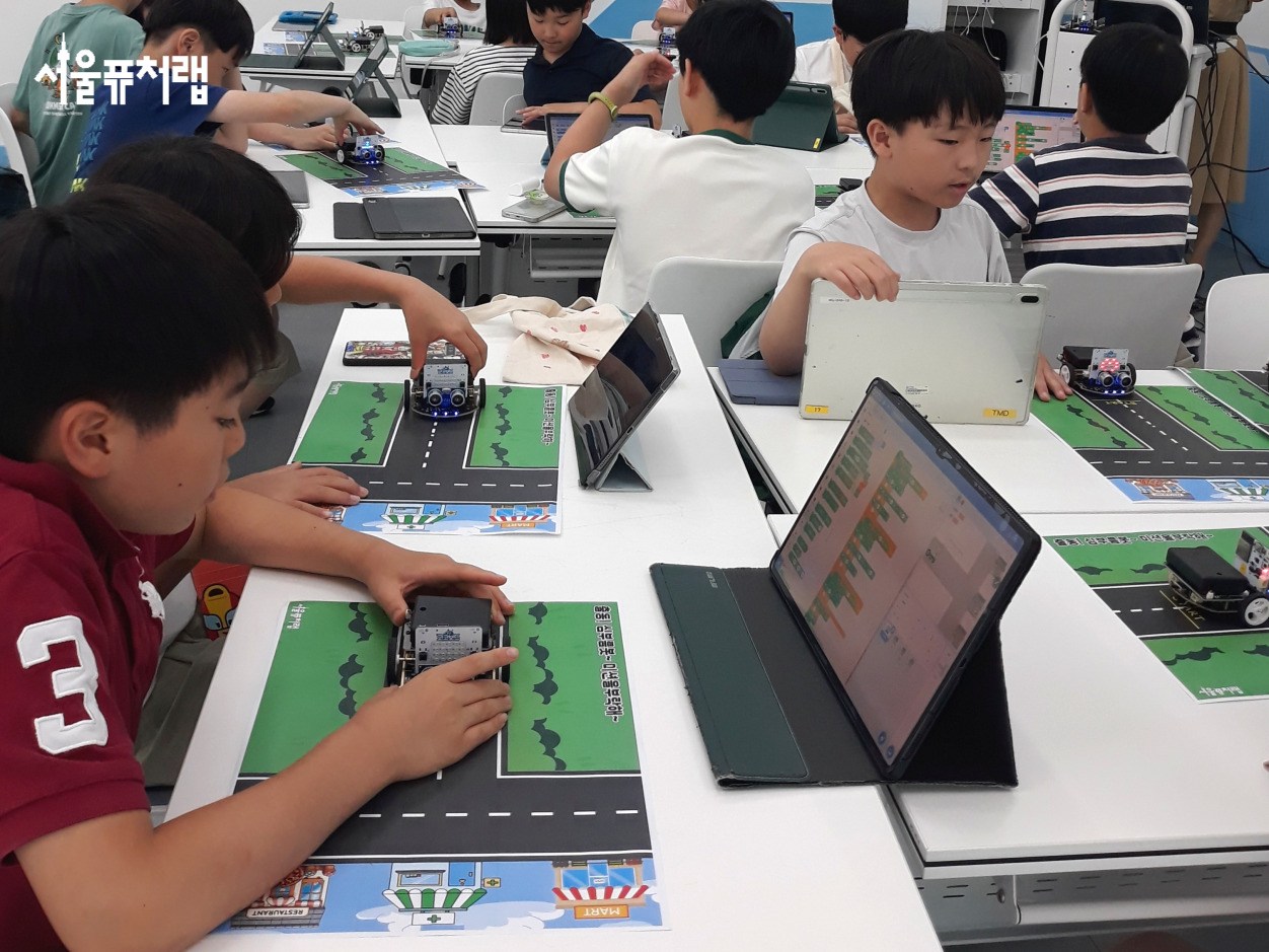[6월 특강] 코코틱스와 함께하는 착한 심부름 로봇 만들기 체험 02
